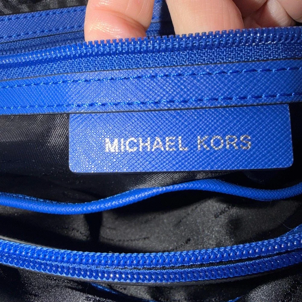 Michael Kors Voyager EW Tote Bag Black Grey Signature Logo Blue Trim - Picture 15 of 15